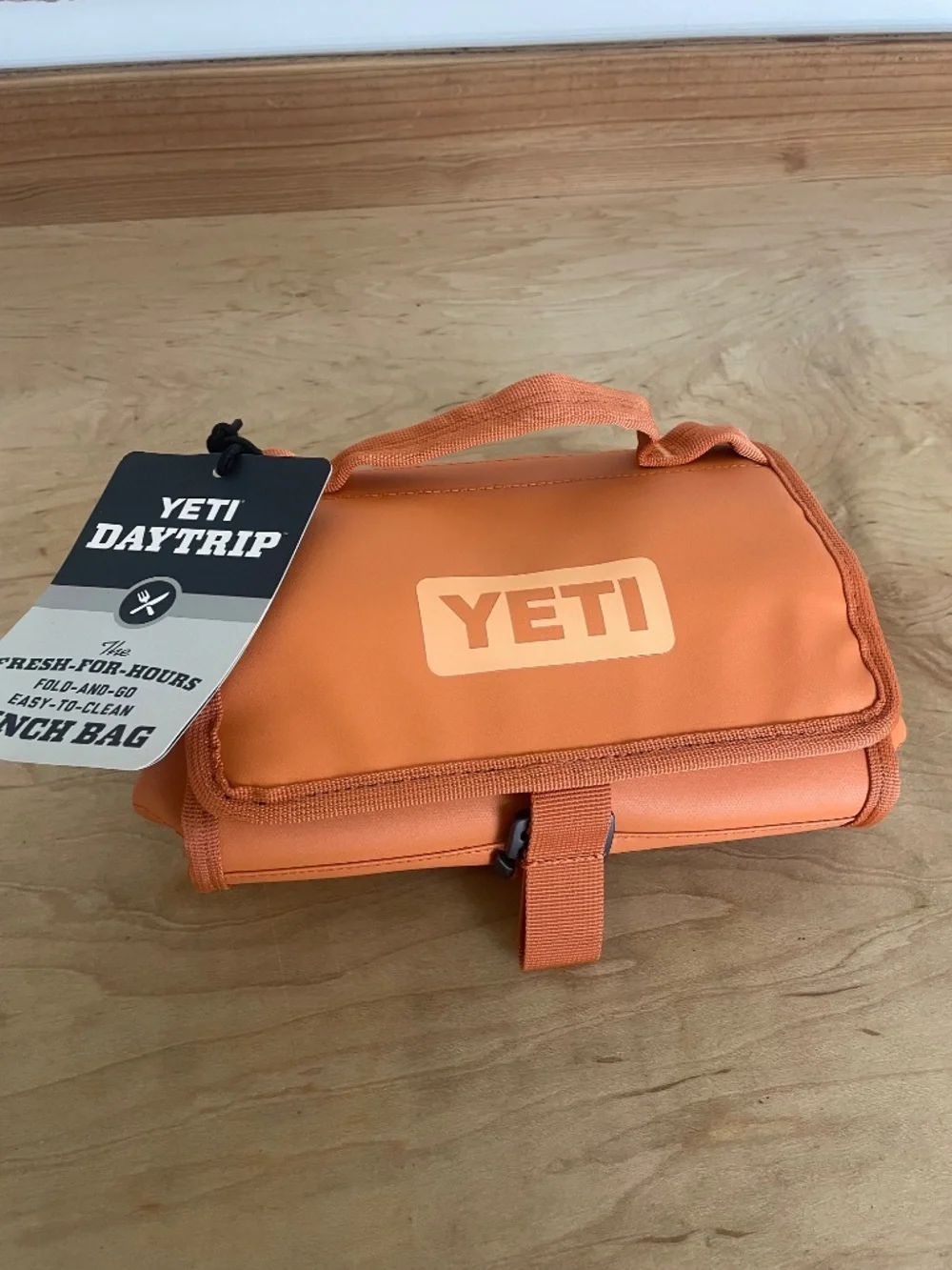 Yeti daytrip lunch bag **RARE color - desert clay